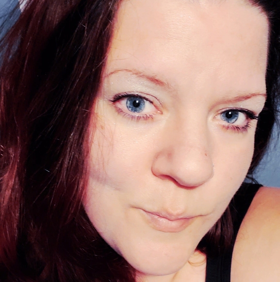 Meet your Posher, Melanie - Picture 1 of 1